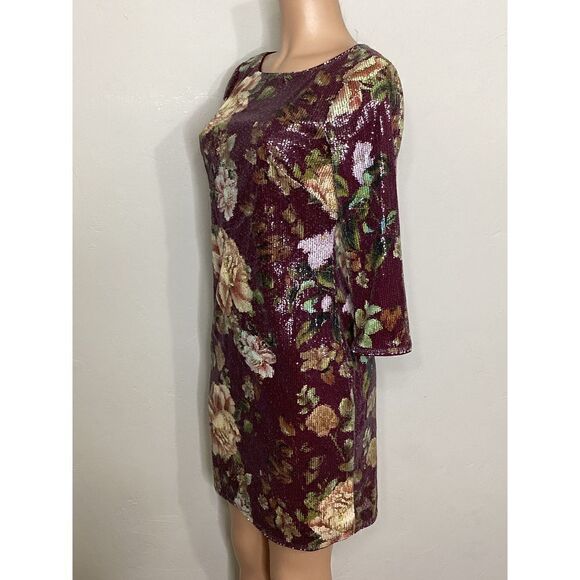 New. Vince Camuto burgundy sequin floral dress. Retails $148. Size 6 - Picture 3 of 12